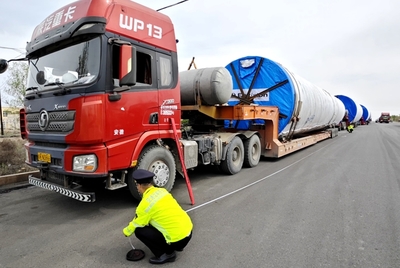 奇臺執法大隊 主動靠前，精準服務，為大件運輸企業保駕護航